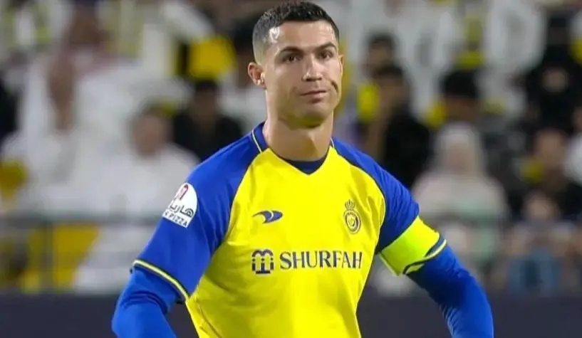 咪咕网址 -关键时刻里昂调整名单以备国王杯，队长鼓劲环节打磨，信心回归，轮换策略成焦点(哪个球星关键时刻紧张)